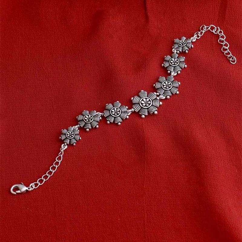 Picture of Nayantara Vintage Chain Bracelet