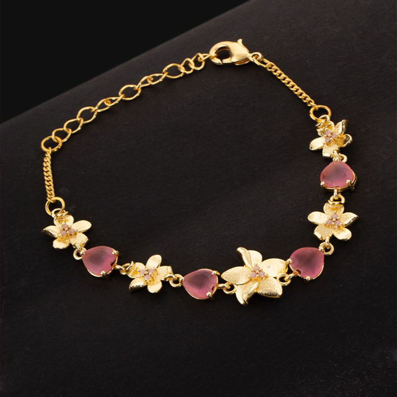 Picture of Love Paradise Floral Motif Chain Bracelet